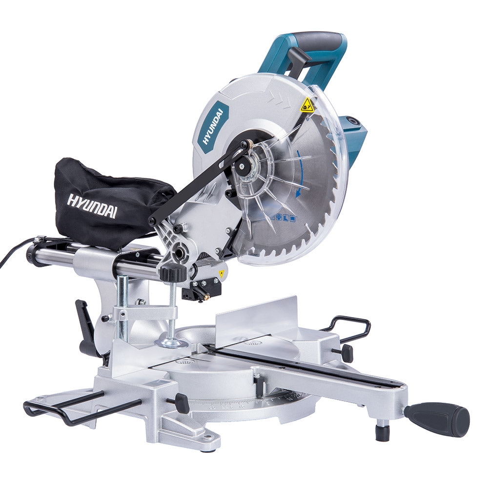 Hyundai HYD-250L-M Kihúzható lézeres gérvágó 2000W Teljesítmény