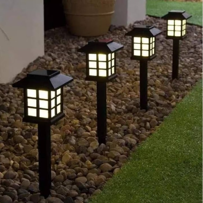 Napelem LED-Es Nagyméretű Leszúrható Kerti Lámpa 1db